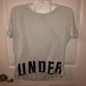 White under armour t shirt
